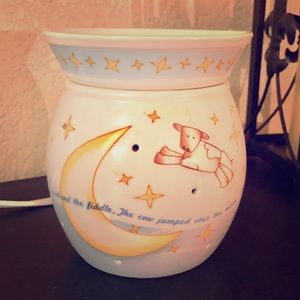 SOLD** Scentsy Cow Wax Warmer